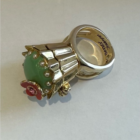 Pink cupcake tea party mouse ring - Picture 4 of 6